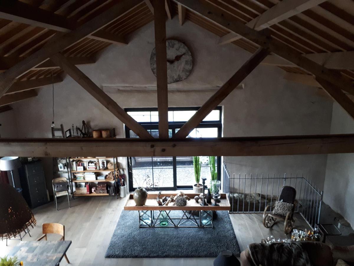 Le Hangar Des Voyageurs Petit-Halleux ภายนอก รูปภาพ