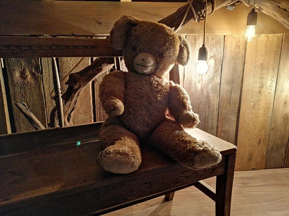 Le Hangar Des Voyageurs Petit-Halleux ภายนอก รูปภาพ