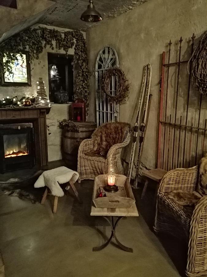 Le Hangar Des Voyageurs Petit-Halleux ภายนอก รูปภาพ